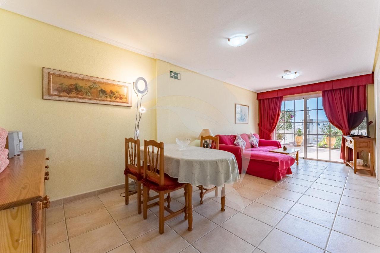 Delfines Apartament *