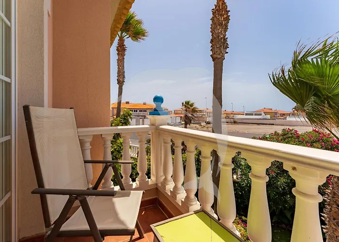 Apartamentos Los Delfines